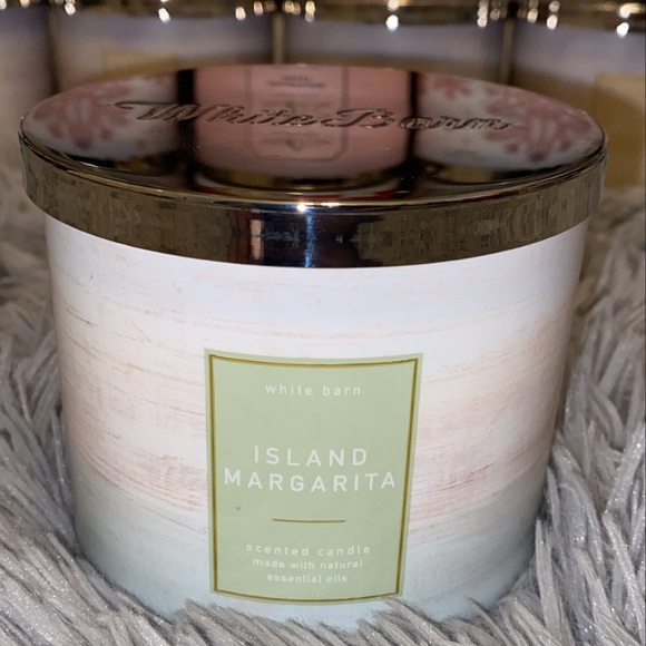 Bath & Body Works 3 Wick Candles - Picture 5 of 7